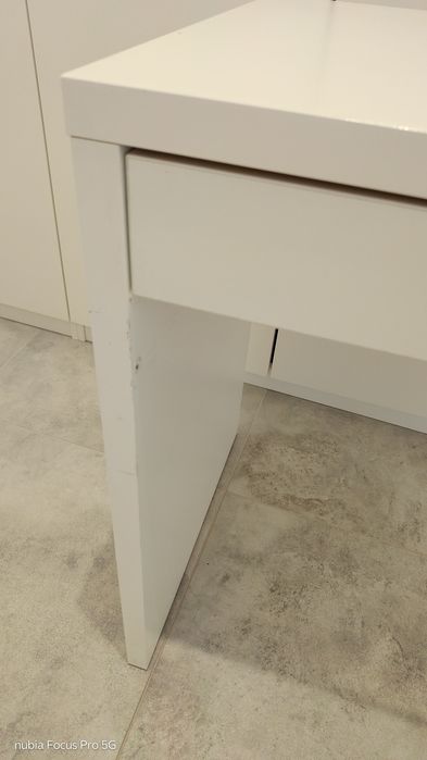 Biurko białe z szufladą Ikea
