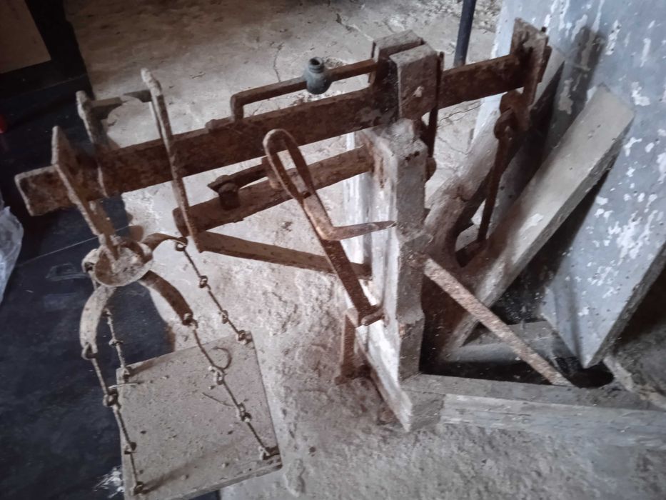 Balança decimal muito antiga, para restauro