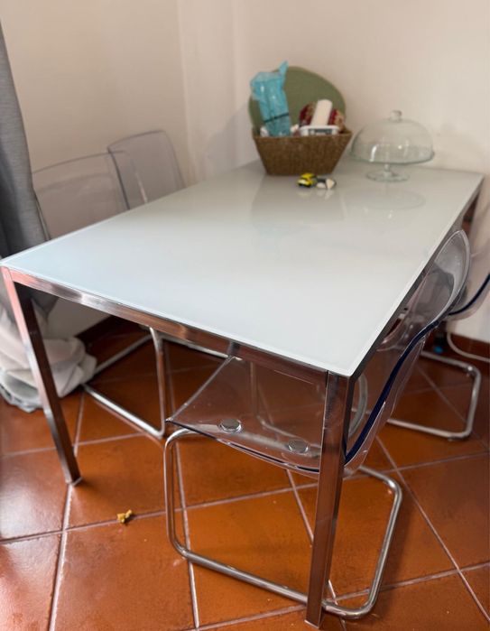 Mesa tampo de vidro