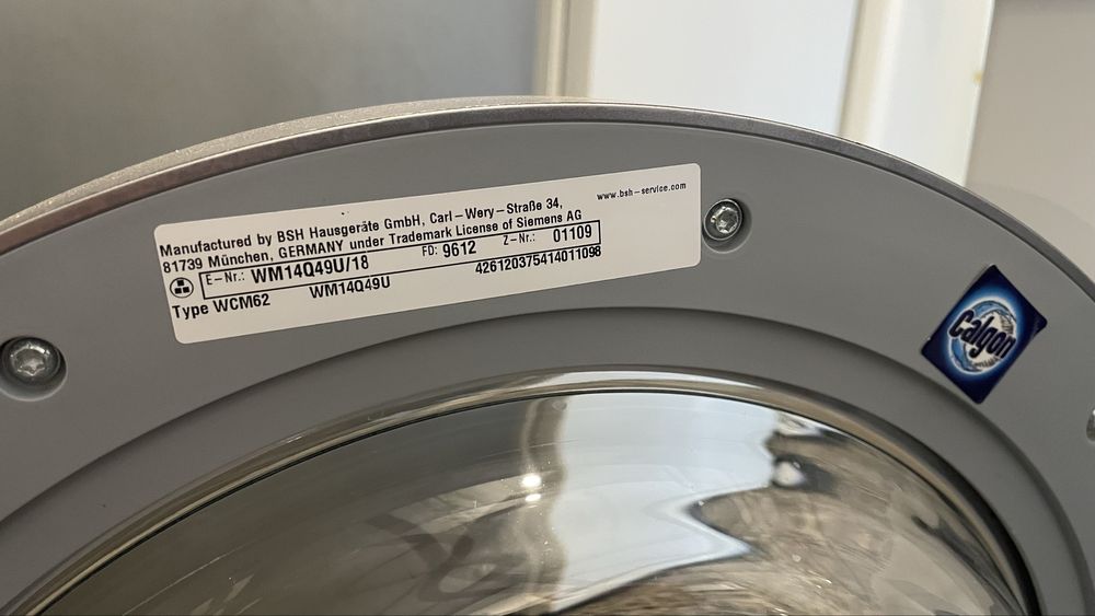 Пральна машина siemens wm14q49u
