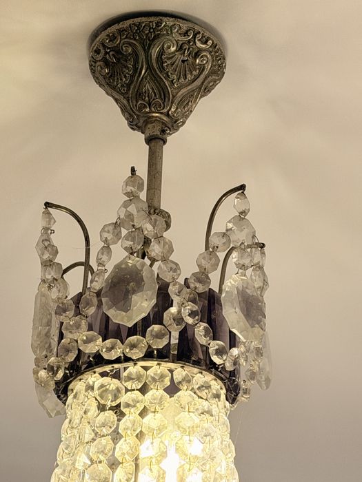 Lustre/Candeeiro em Meio Cristal – Peça Clássica e Imponente