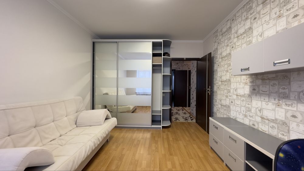 Продаж 3к . Виставка.  ( рауш) . 86000у.о