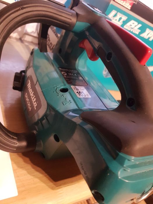 Piła łańcuchowa Makita Duc254Z