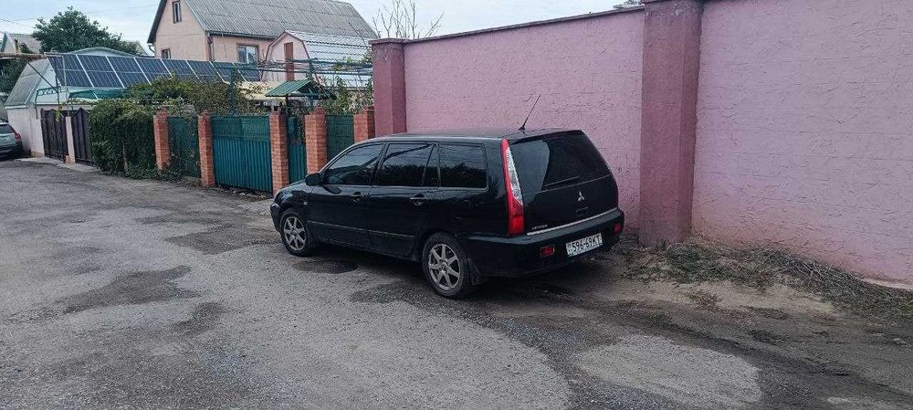 Продам автомобиль MITSUBISHI LANCER  2004 универсал, официальна
