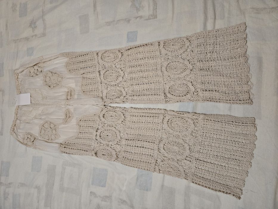 Calças em renda e algodão