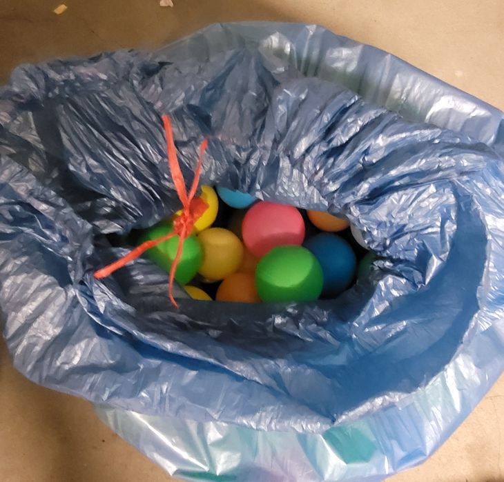 Piłeczki do suchego basenu