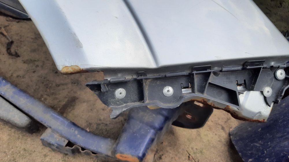 Lak. Z157 błotnik prawy przedni Opel Astra H III