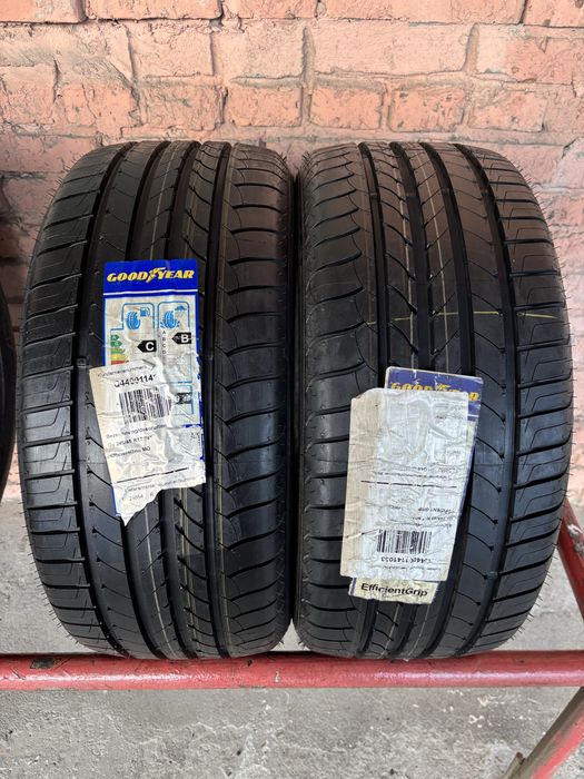 Пара Літніх шин 245/45R17 Good Year