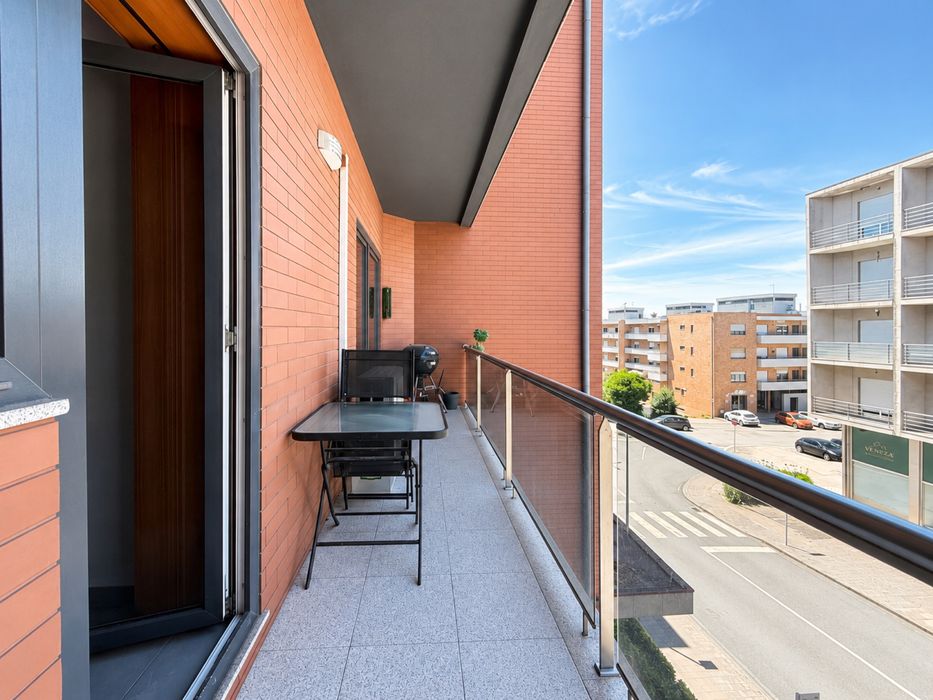 T2+1 | 124 m² | Garagem | Elevador | Junto à CESPU