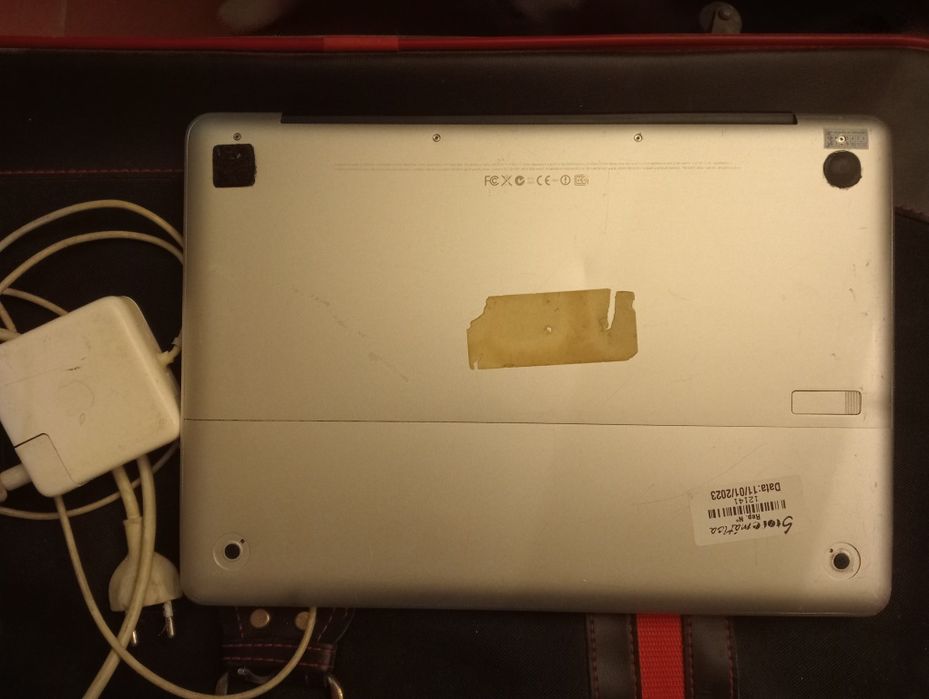 2008 MacBook Computer64737819874945122