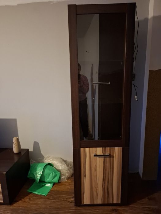 Sprzedam komodę i witrynę