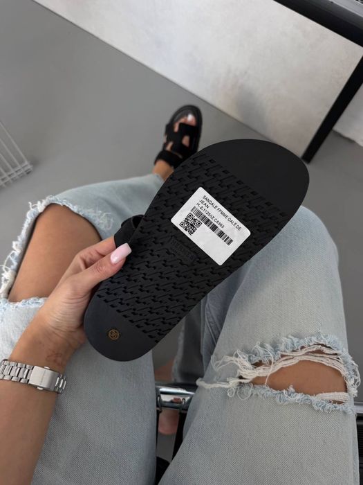 Шльопанці Hermes
