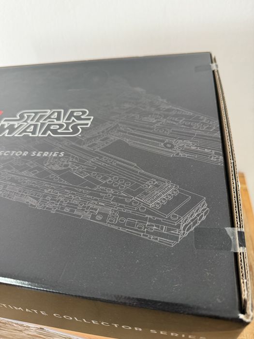 LEGO Star Wars: Millennium Falcon - 75192 SELADO