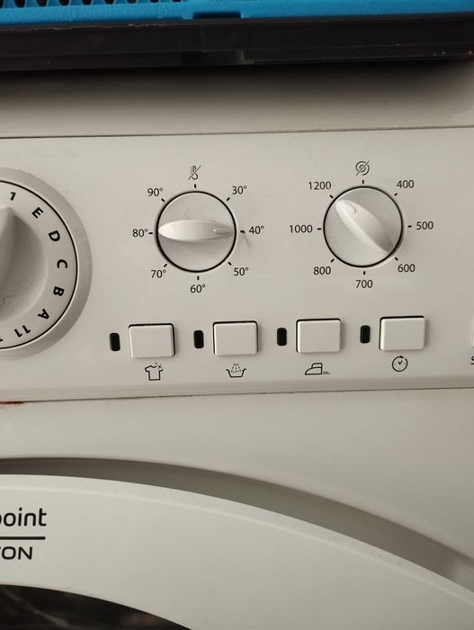 Máquina de lavar roupa ( Não funcional)