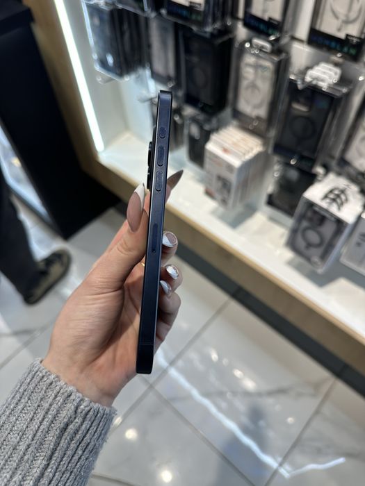 Used iPhone 15 Pro Max 256 gb Blue (global)