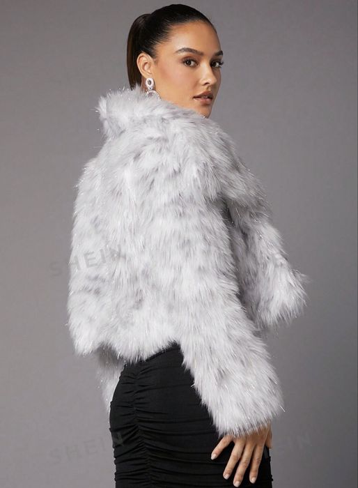 Шубка Shein біла