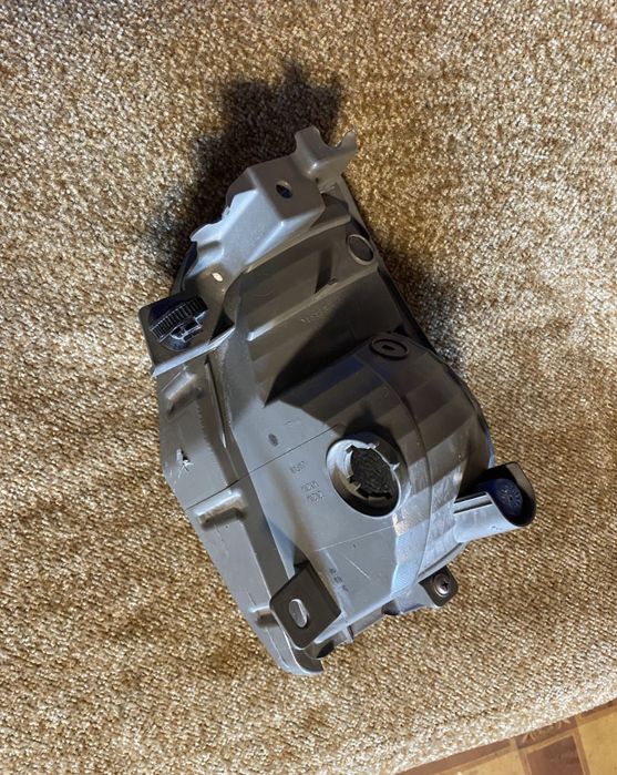 Halogen przód zderzaka przedni  lewy toyota  prius plus V