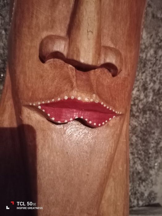 Estátua africana de parede com 1,02