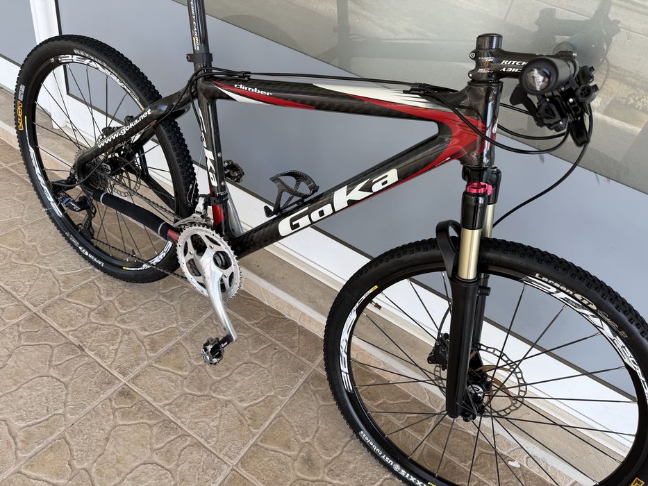 Bicicleta de BTT em carbono
