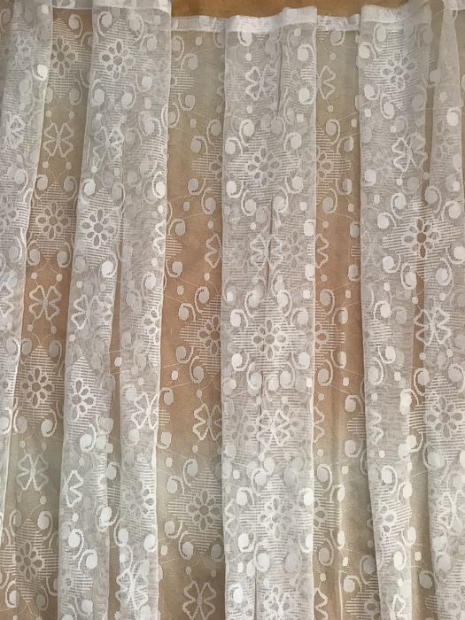 Biała firanka uzywana