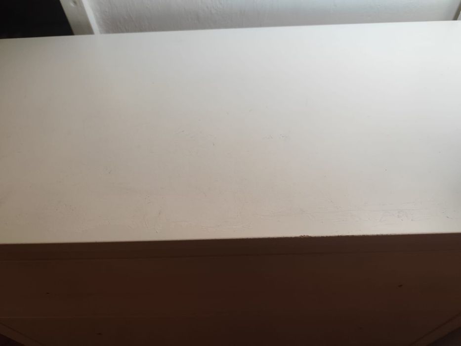 Komoda z 3 szufladami – bez uchwytów