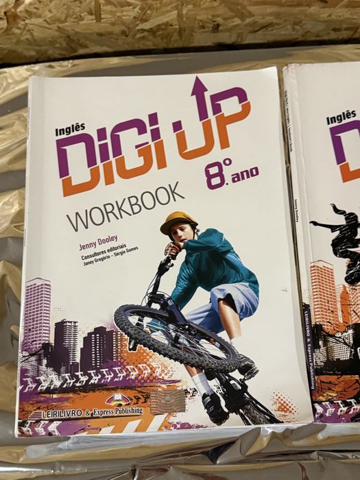 Maniais e cadernos de atividades 8 ano