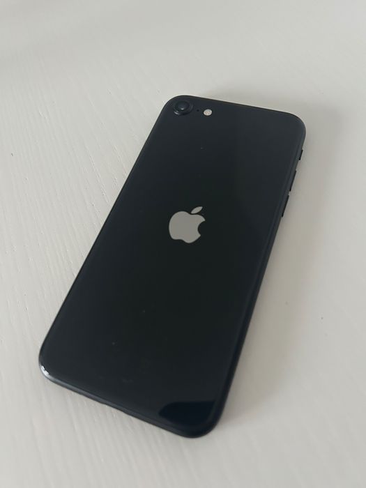 iPhone SE 2020 i etui bewood gratis