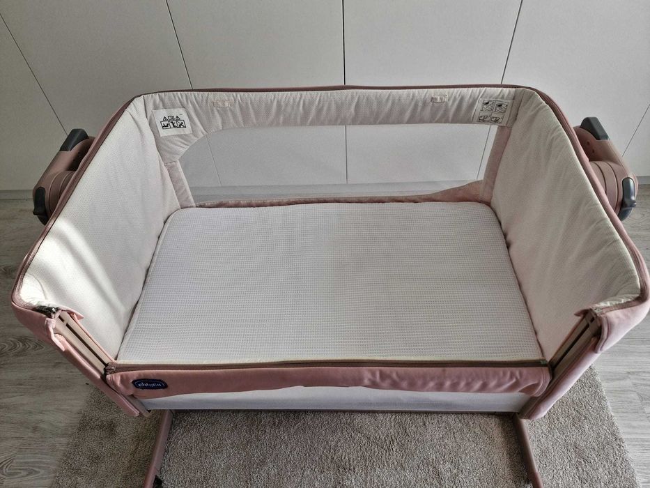 Chicco Next2Me versão Magic (Cor-de-rosa)