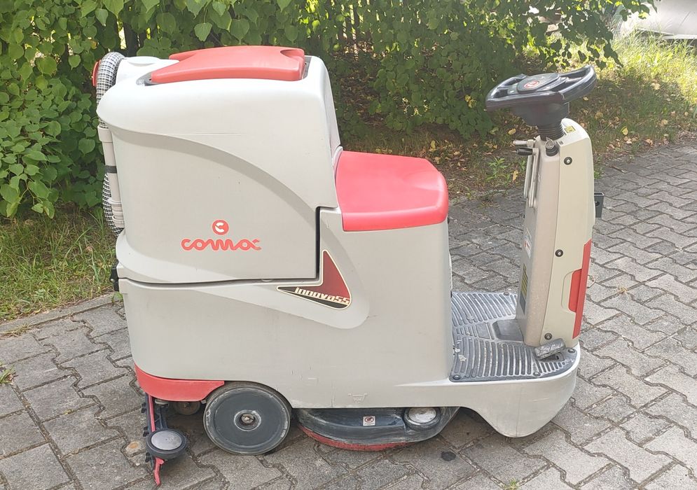 Szorowarka samojezdna Comac Innova 55BT. 2019r