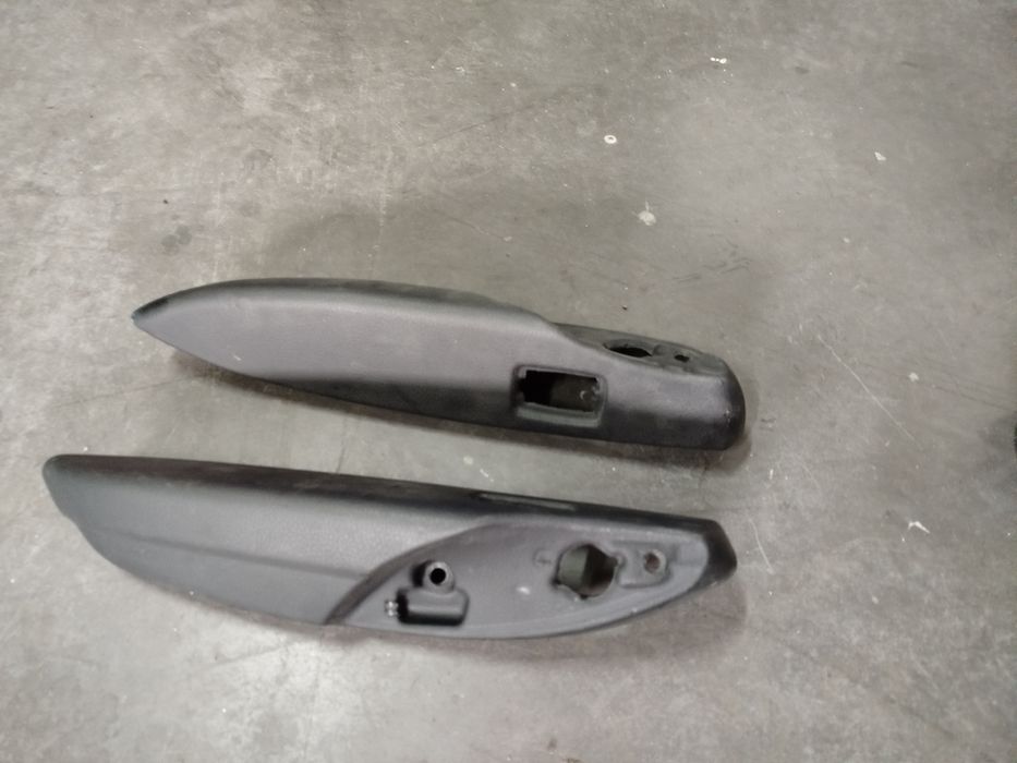 Vendo tampa da mala BMW f31