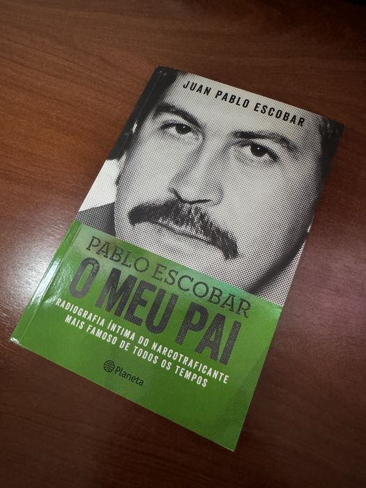 Livros vários (vários tipos]