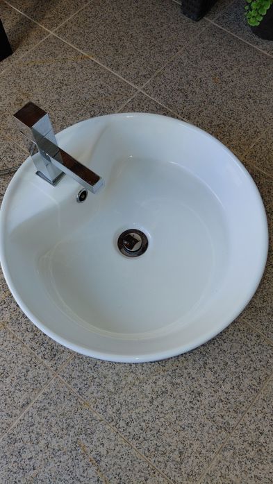 Lavatório cerâmico