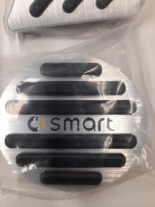 Pedais em alumínio com descanso para smart fortwo NOVO