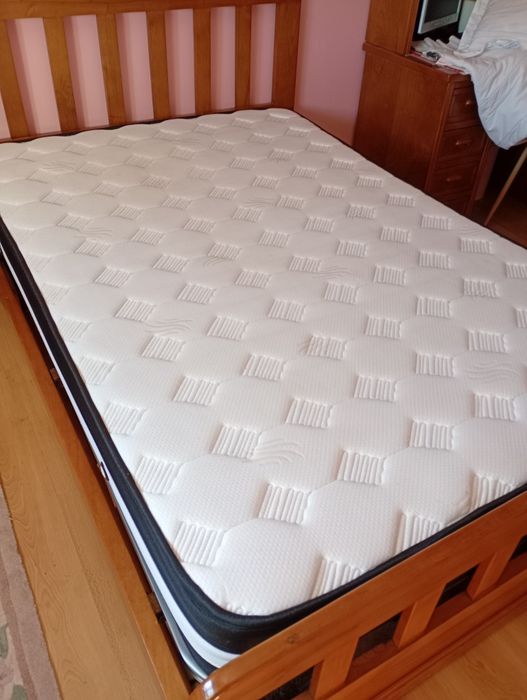 Cama Queen size c/ Arrumação