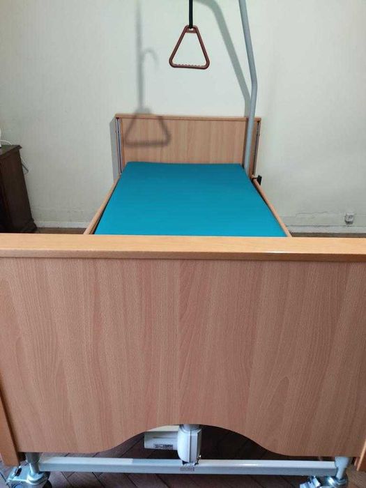 Cama articulada eléctrica da Sensicare + colchão anti-escaras - VISEU