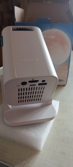 Продам проектор Sony новый