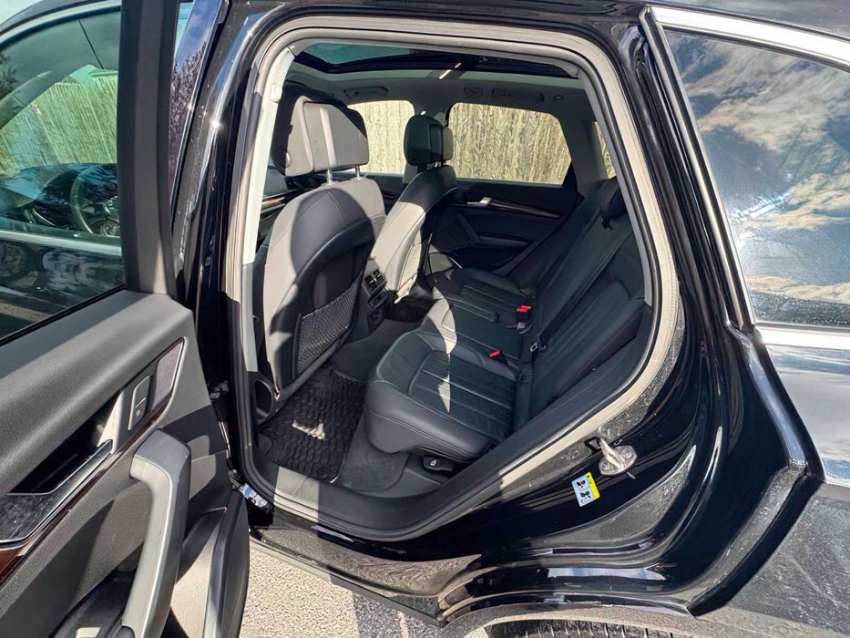 Audi Q5      2020
