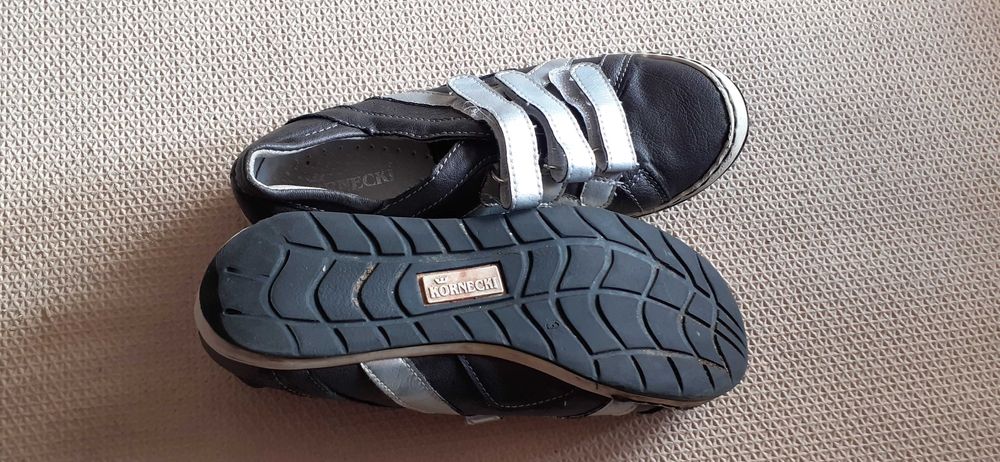buty pantofle Kornecki r. 32 ( wkł. 20 cm )
