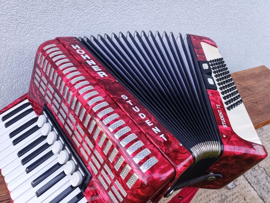 Akordeon Hohner Student 72 basów 3 chóry