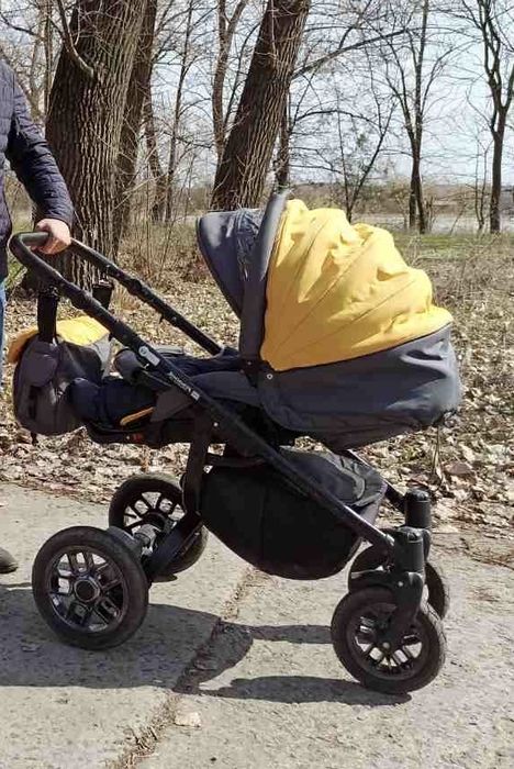 Каляска Adamex jogger.