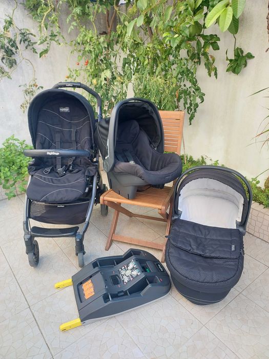 Trio carrinho de bebé da Peg Perego com base Isofix