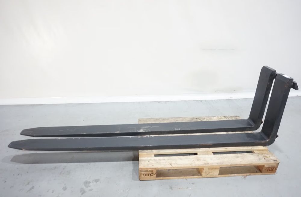 Вили до навантажувача 2500мм 5.8 тон Femza