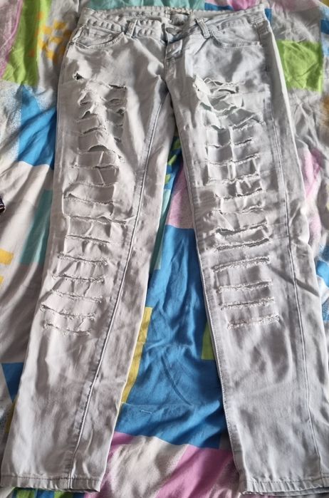 Spodnie damskie dżinsowe.