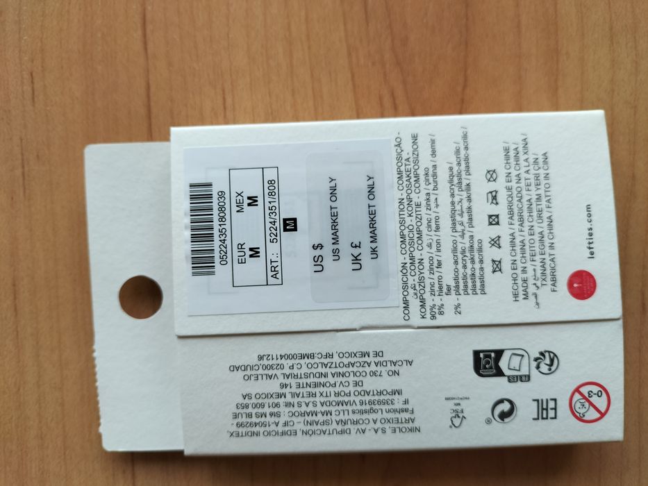 20 pares de brincos Lefties