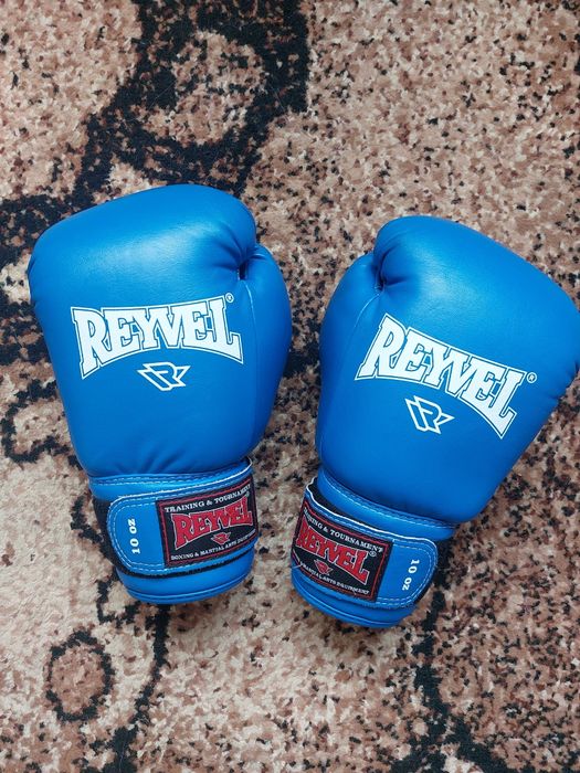 Продам  захисне спорядження для Тхеквондо