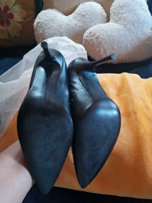 Sapatos GUESS em pele n 39