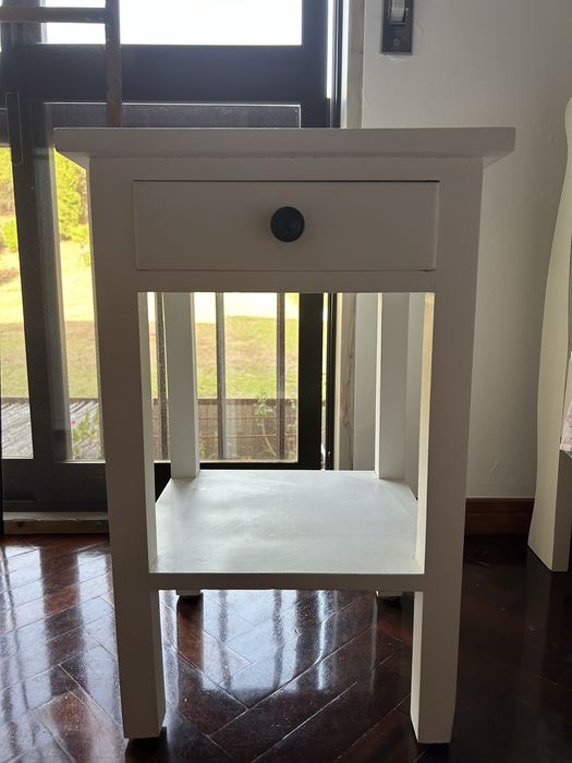 Mesa de cabeceira
