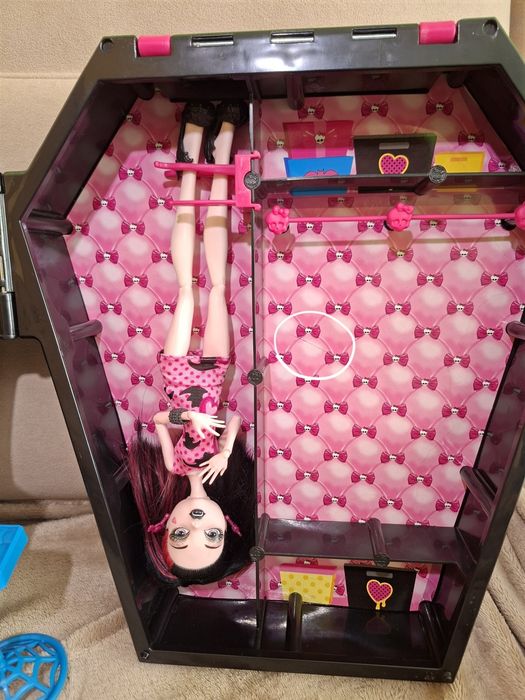 ляльки monster high монстер хай draculocer draculaura з шафою та клео скулз аут нюд
