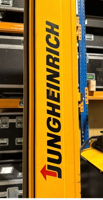 Wózek widłowy REACH Truck Jungheinrich