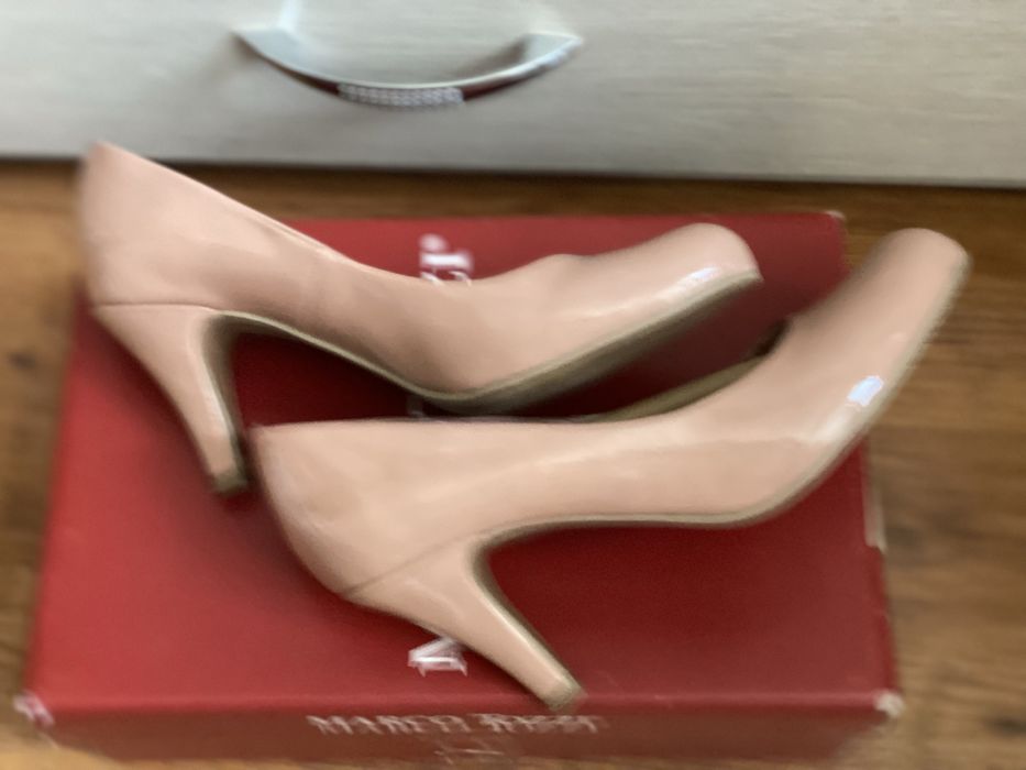 Туфлі лодочки на зручному каблучку